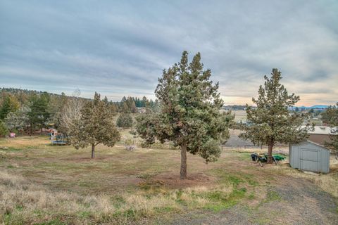 Tiny photo for 1133 NE Scenic Drive, Madras, OR 97741 (MLS # 220215421)