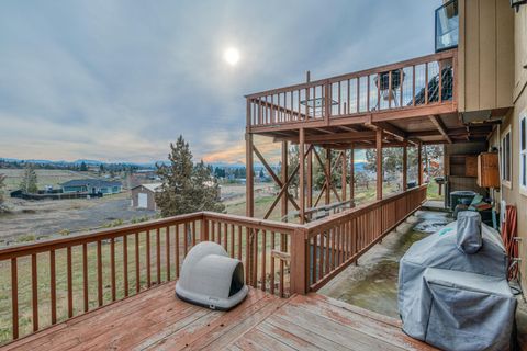 Tiny photo for 1133 NE Scenic Drive, Madras, OR 97741 (MLS # 220215421)