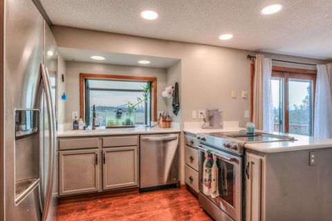 Tiny photo for 1133 NE Scenic Drive, Madras, OR 97741 (MLS # 220215421)