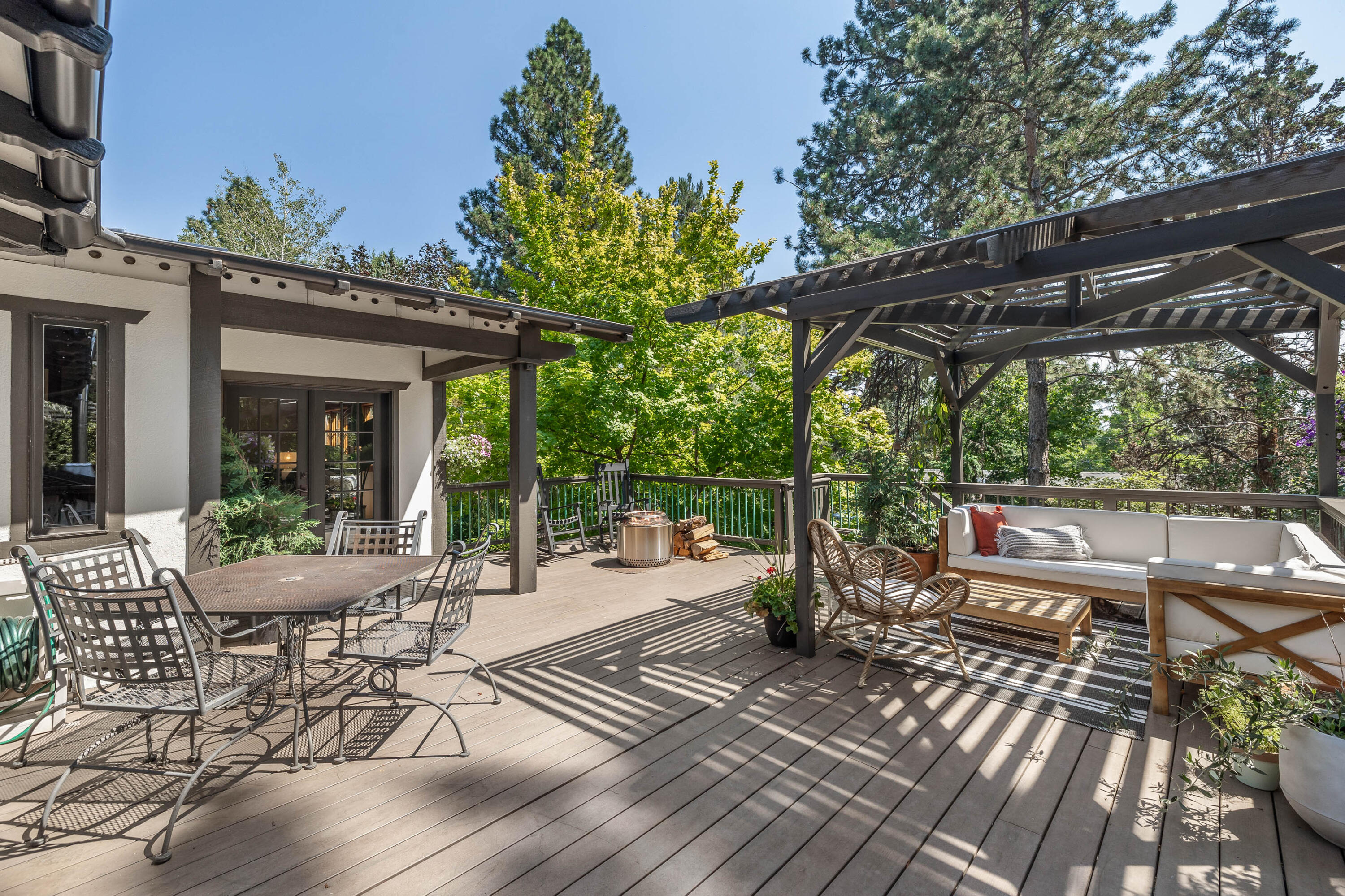 Pine West - Residential