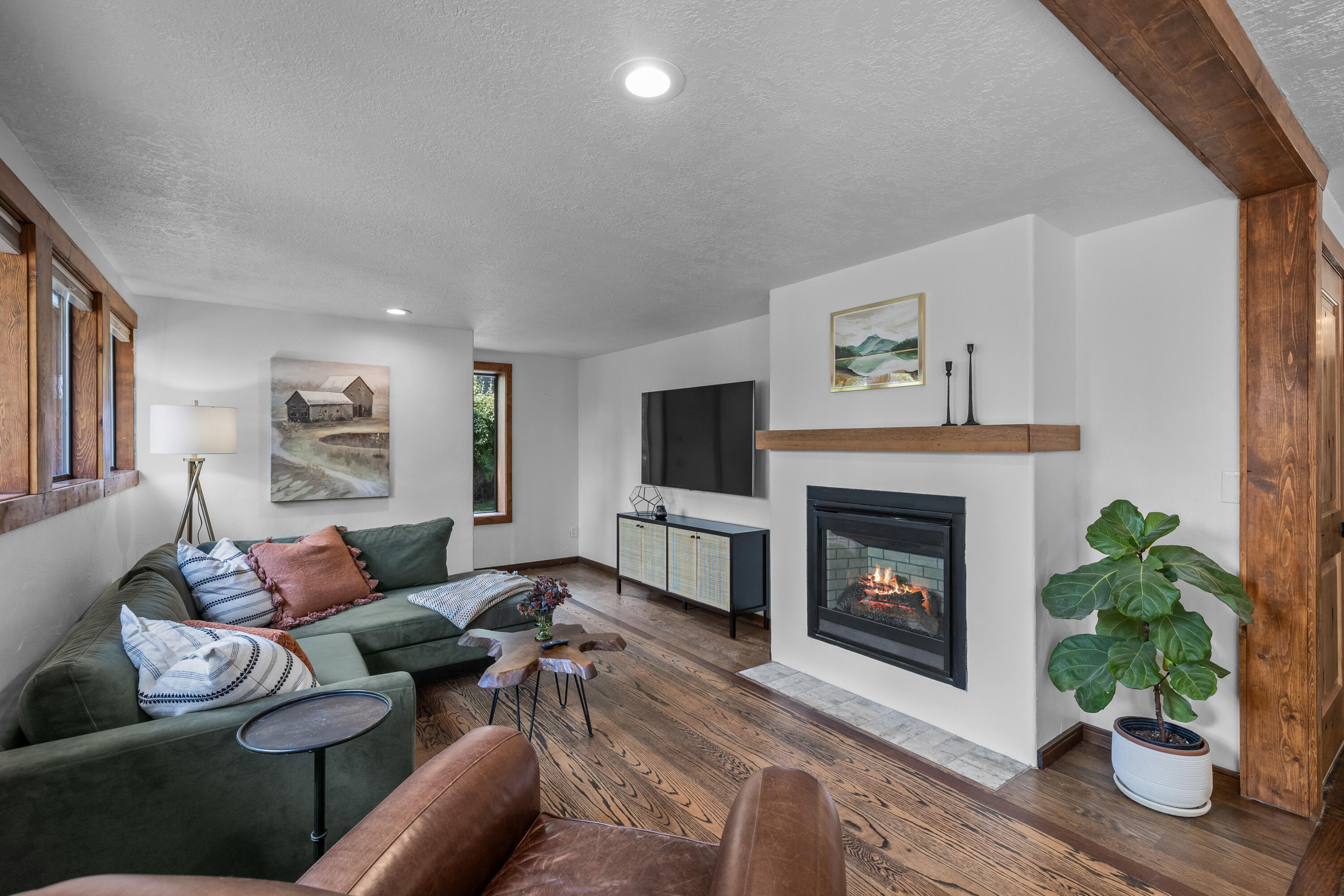 Pine West - Residential