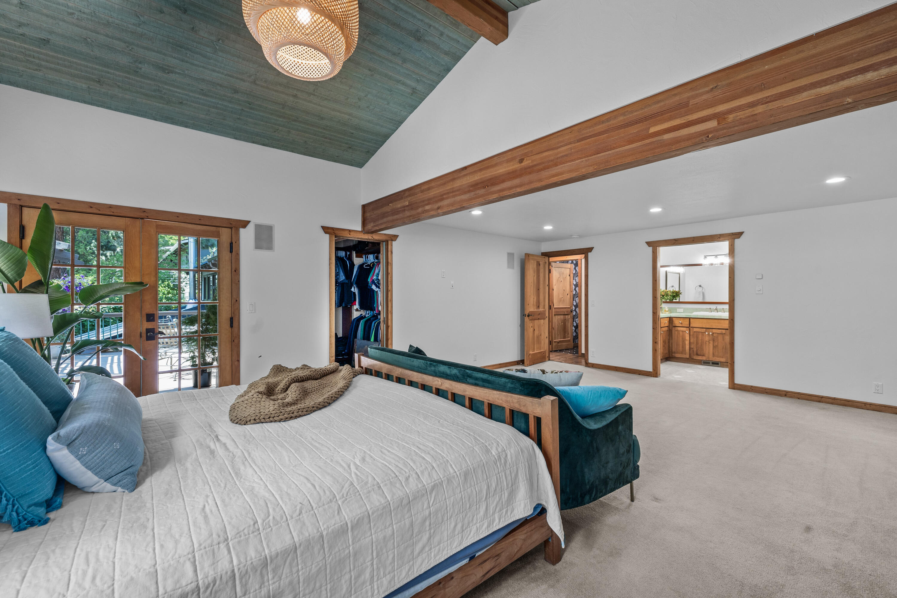 Pine West - Residential