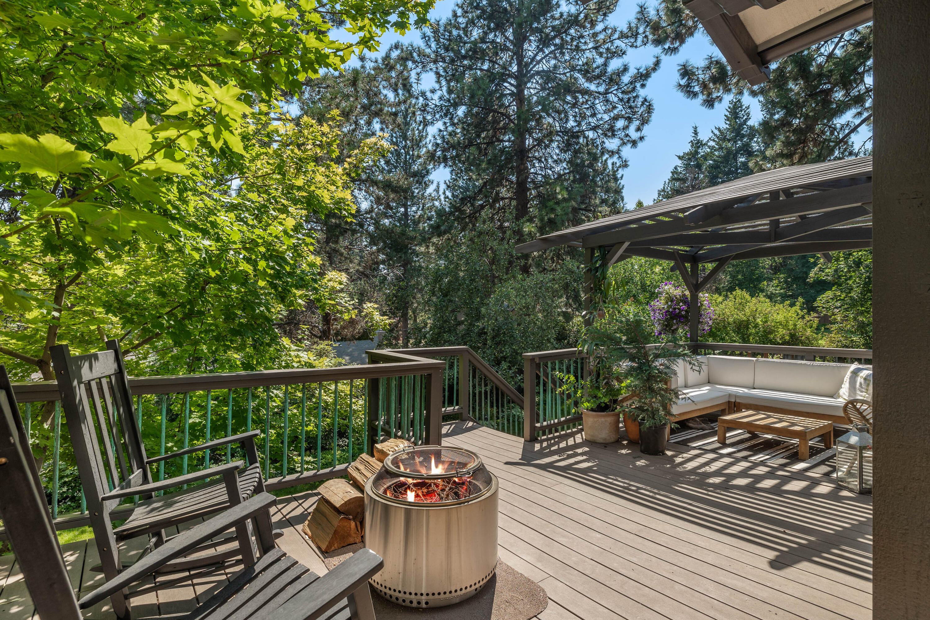 Pine West - Residential