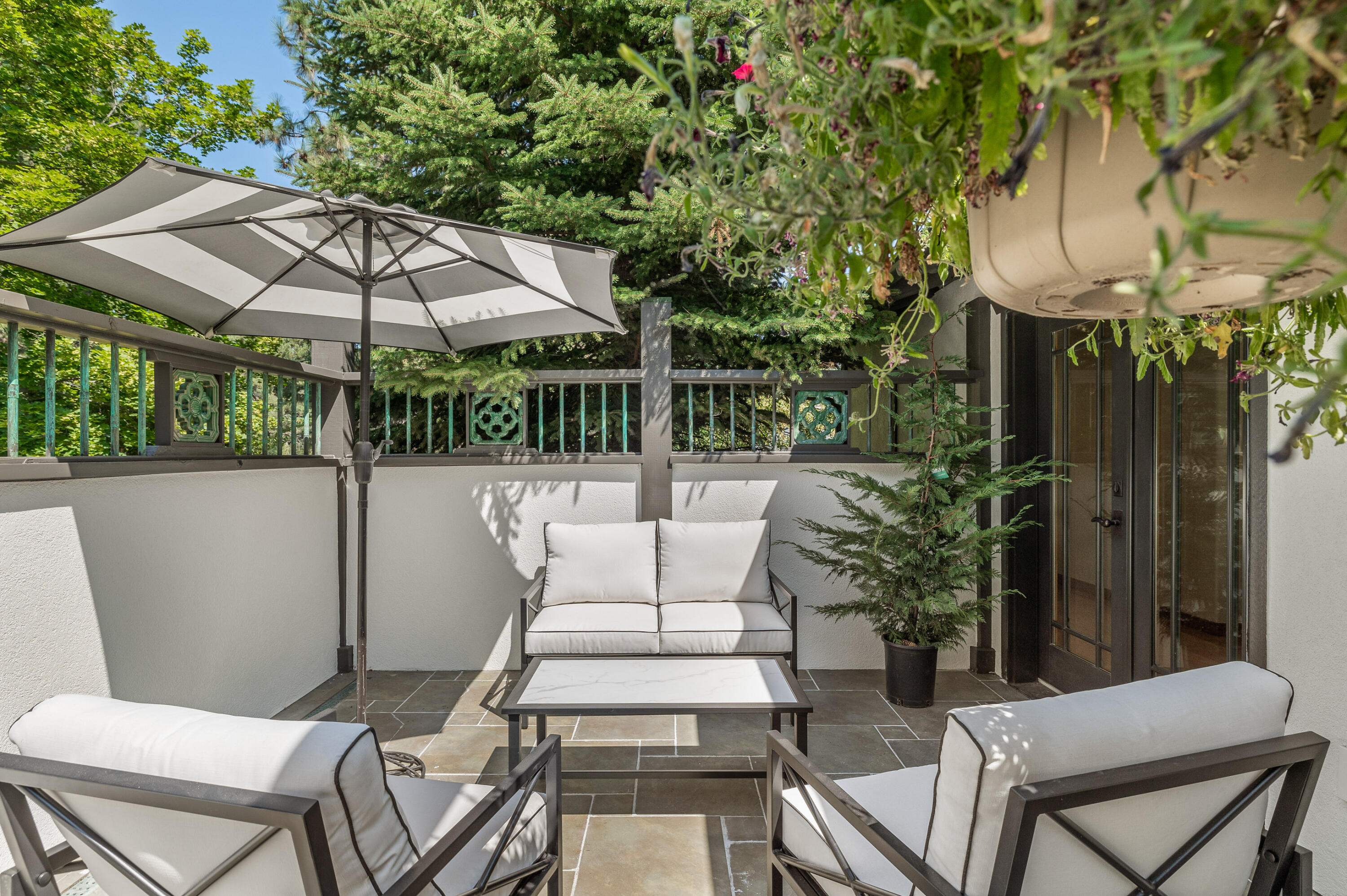 Pine West - Residential