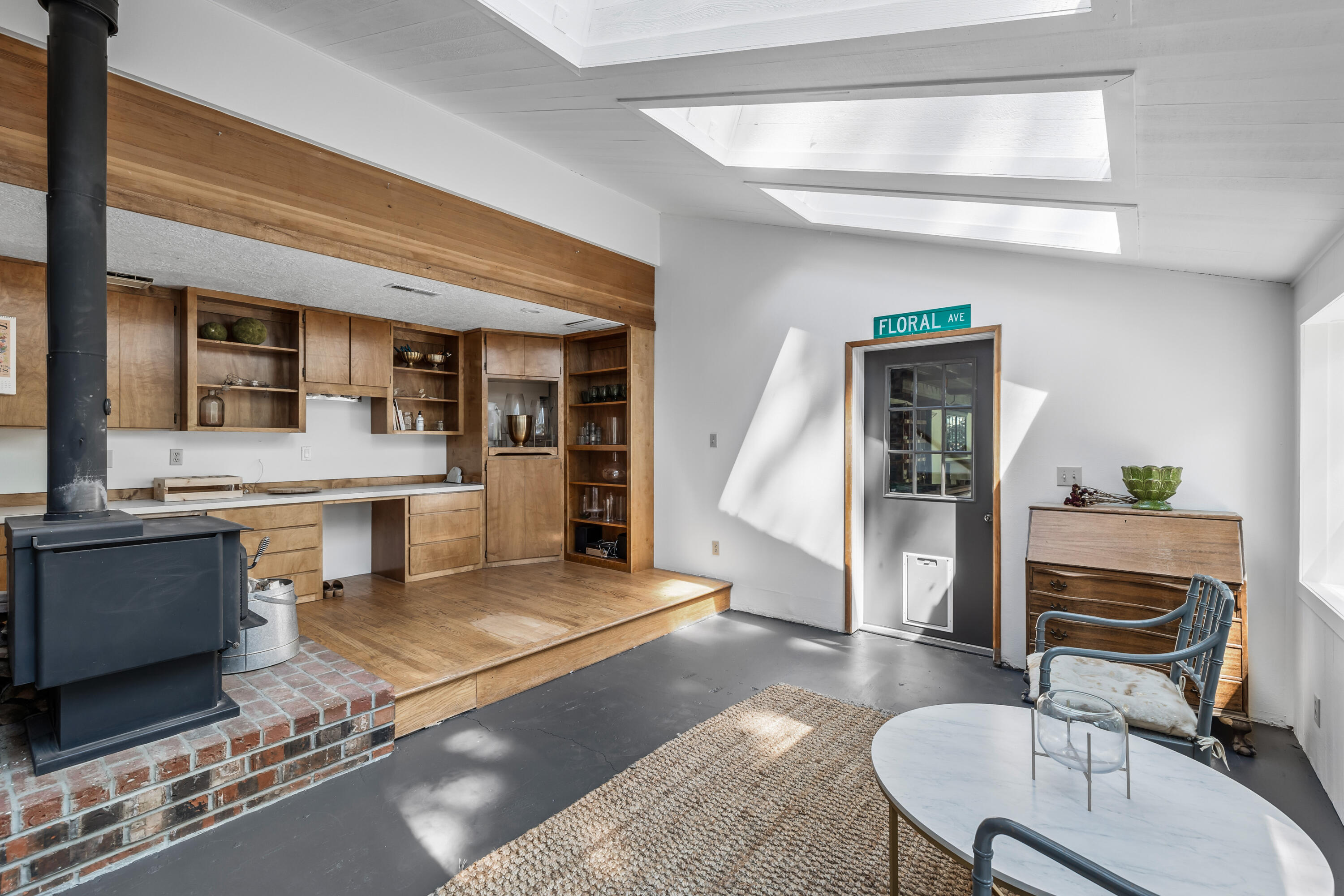 Pine West - Residential