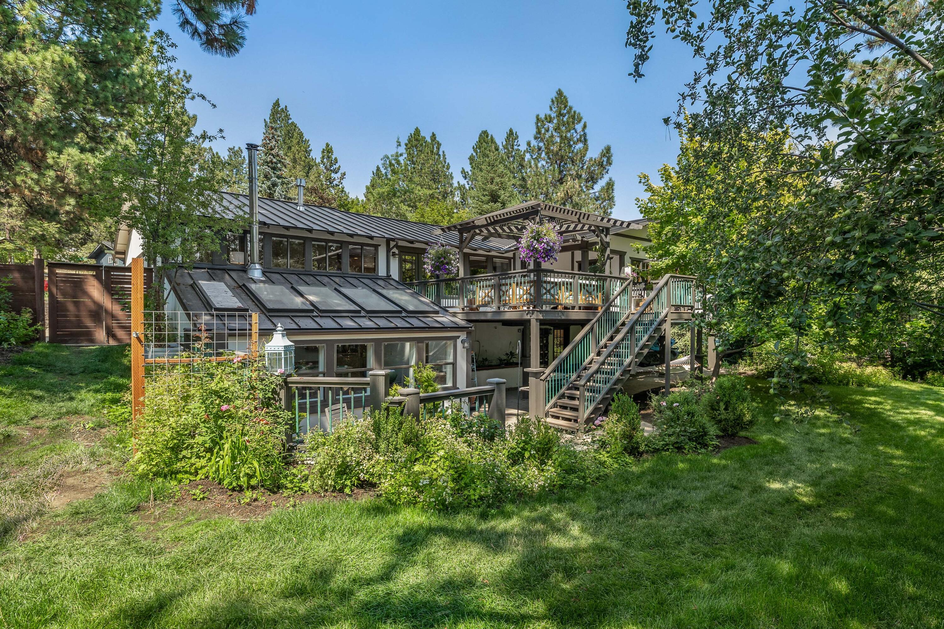 Pine West - Residential