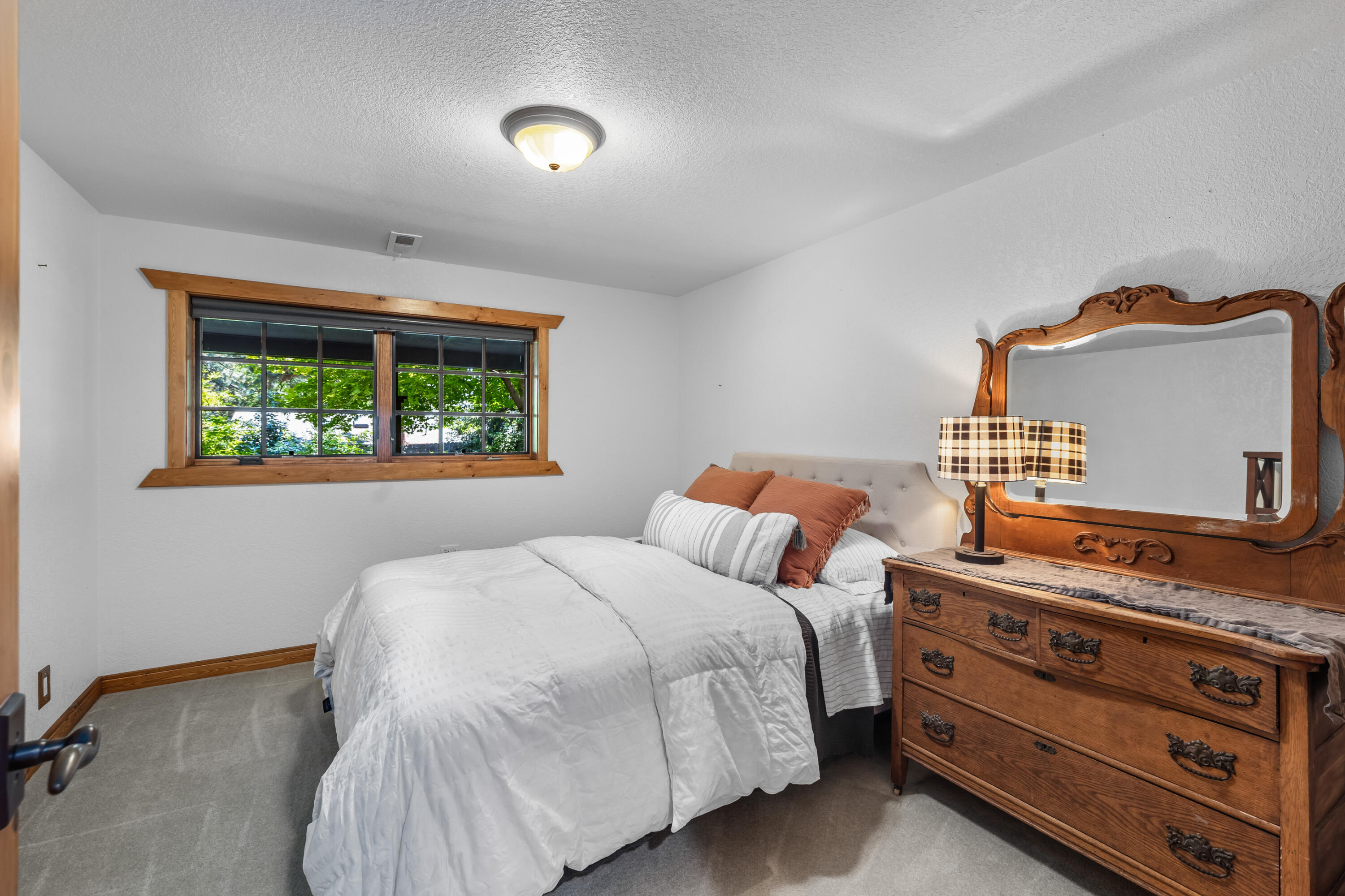 Pine West - Residential