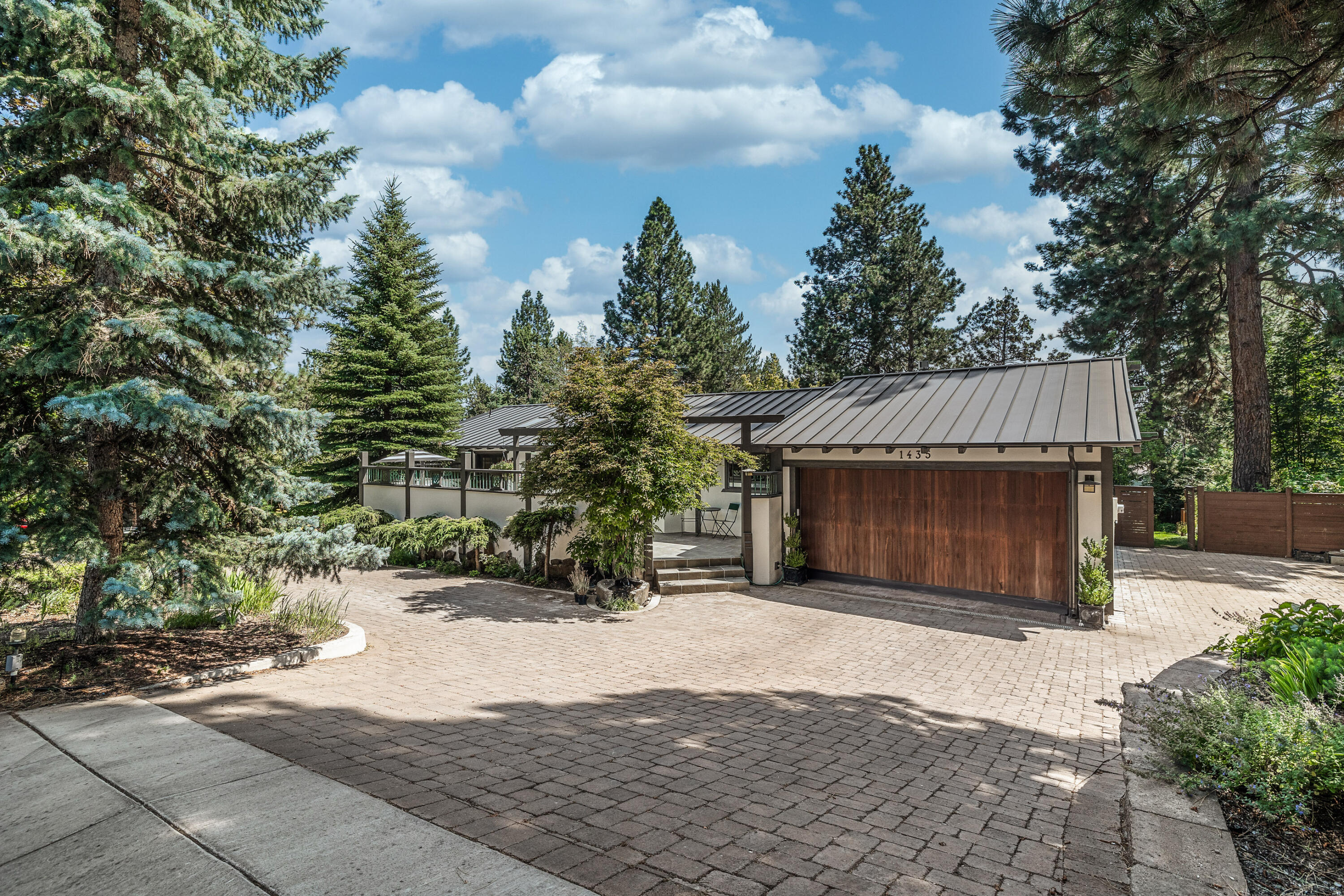 Pine West - Residential