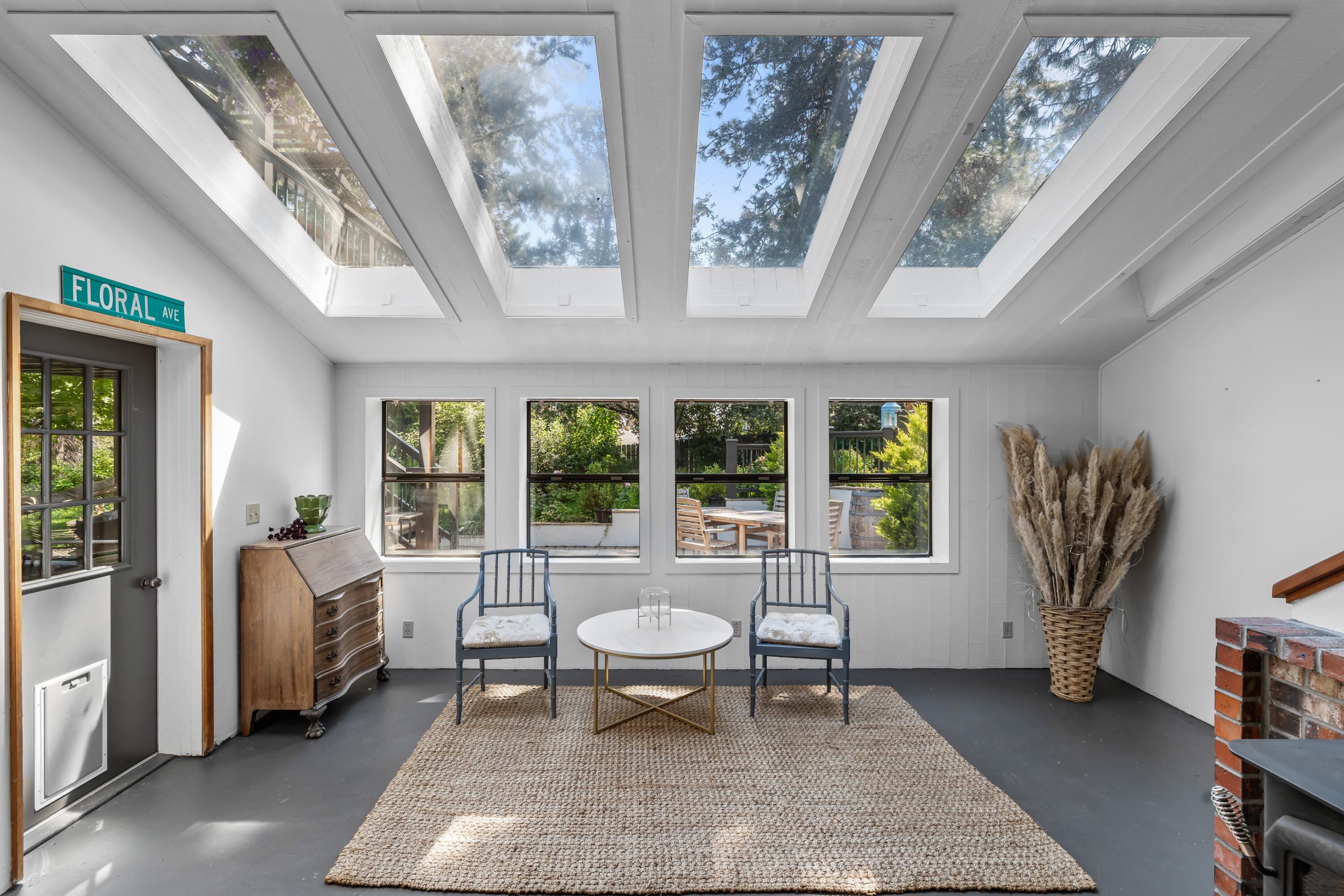 Pine West - Residential