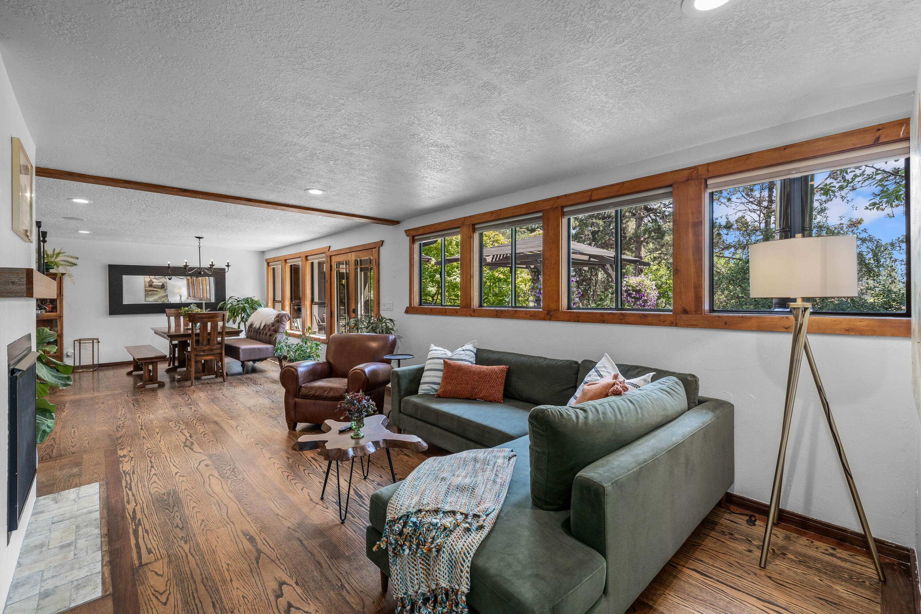 Pine West - Residential