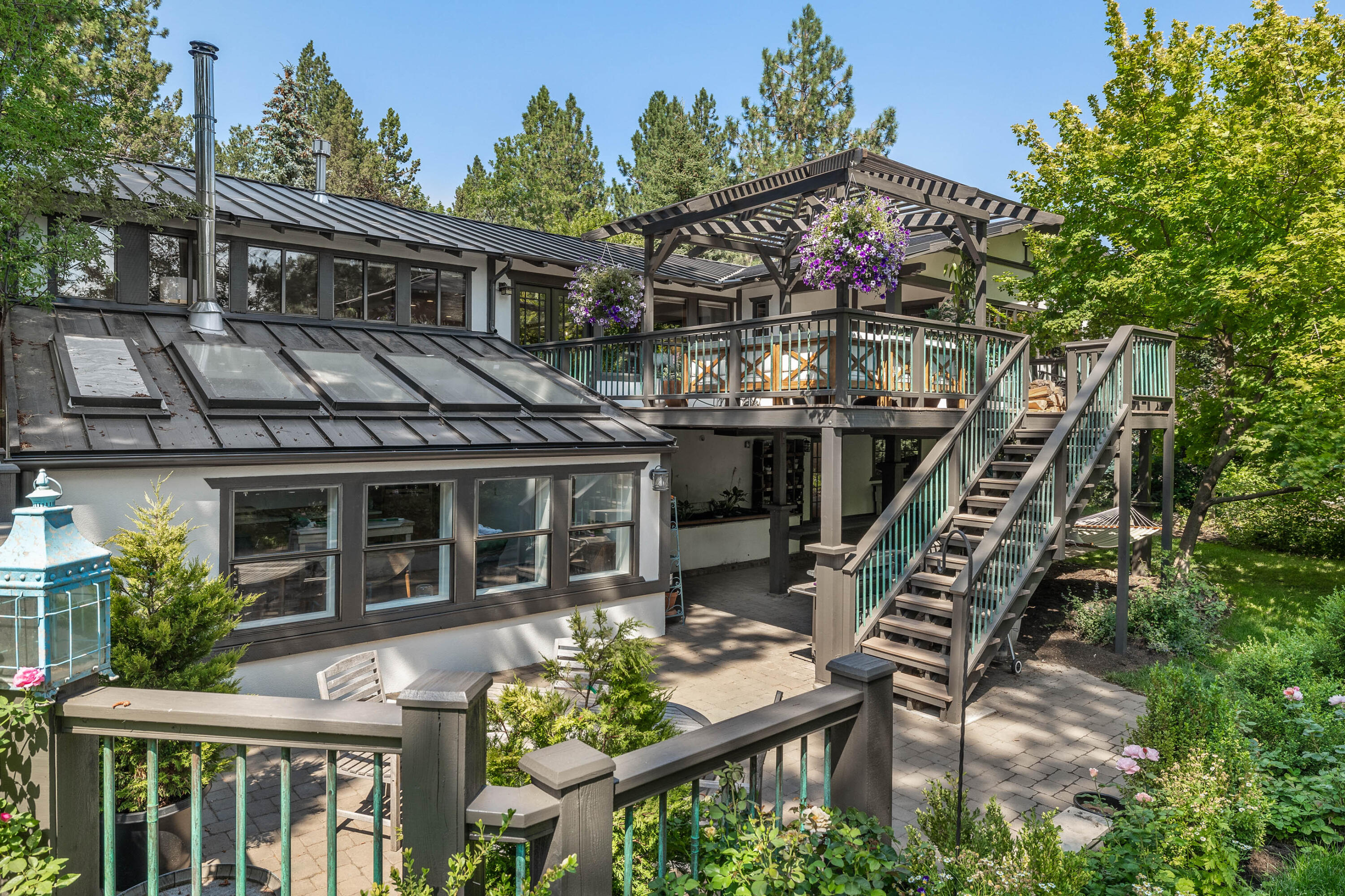 Pine West - Residential