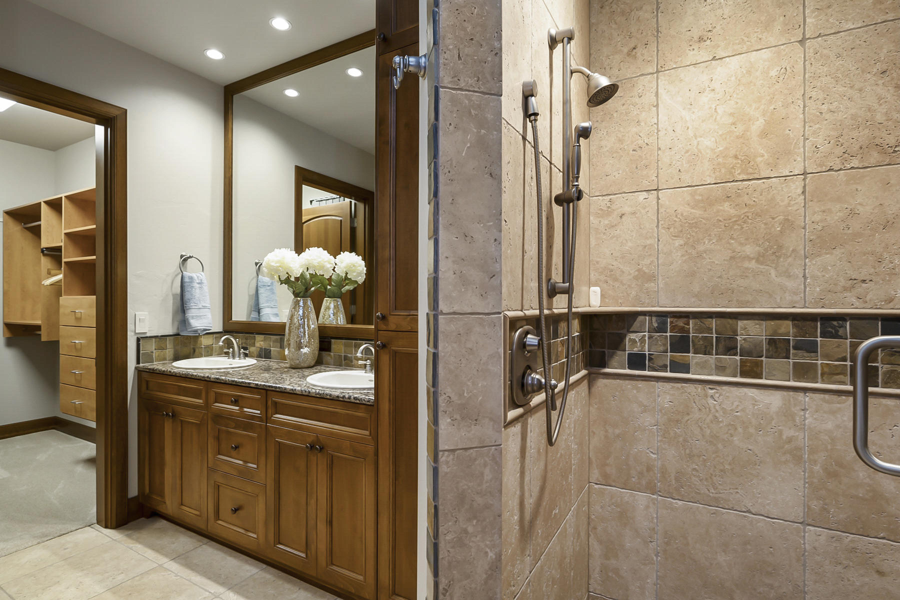 Plaza Condominiums - Residential