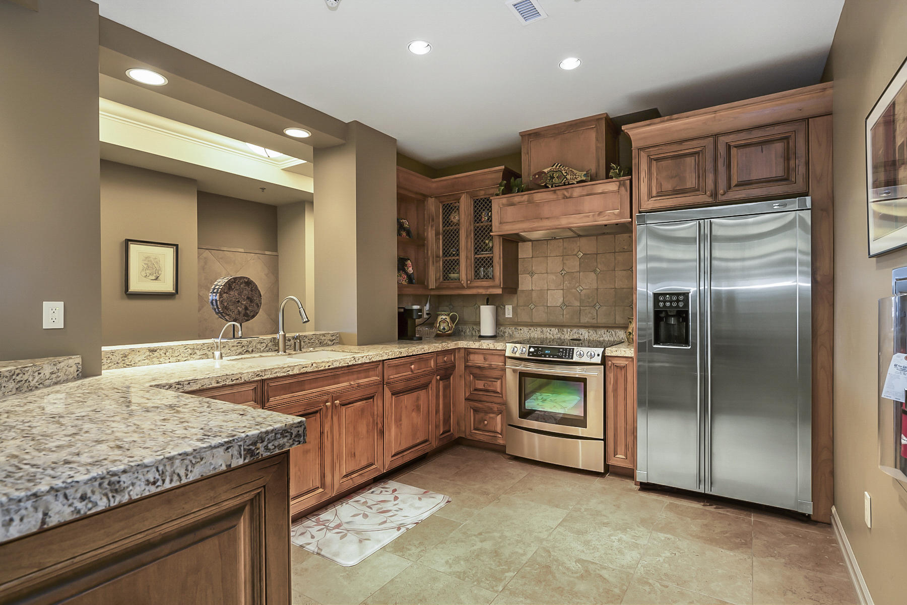 Plaza Condominiums - Residential