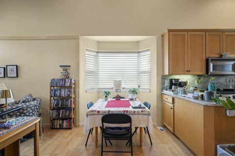 Tiny photo for 438 NW 19th Street #UNIT 17, Redmond, OR 97756 (MLS # 220215685)