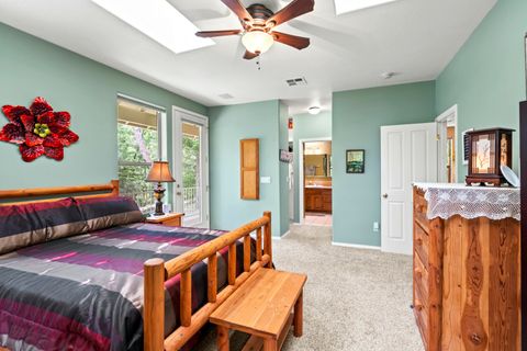 Tiny photo for 466 Three Pines Road, Grants Pass, OR 97526 (MLS # 220217355)