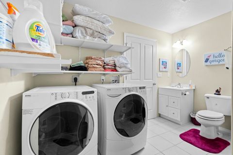 Tiny photo for 466 Three Pines Road, Grants Pass, OR 97526 (MLS # 220217355)