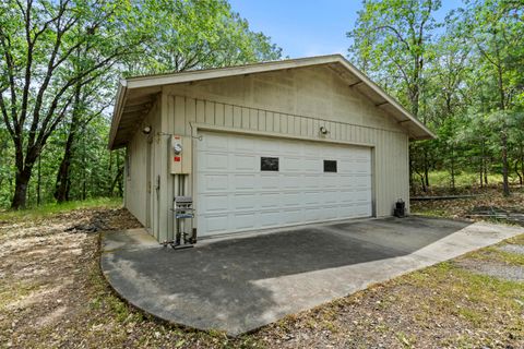 Tiny photo for 466 Three Pines Road, Grants Pass, OR 97526 (MLS # 220217355)