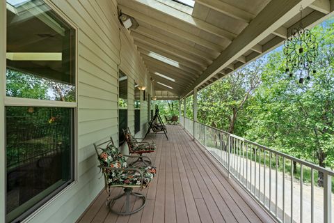 Tiny photo for 466 Three Pines Road, Grants Pass, OR 97526 (MLS # 220217355)