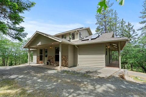 Tiny photo for 466 Three Pines Road, Grants Pass, OR 97526 (MLS # 220217355)