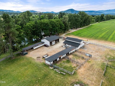 Tiny photo for 5061 Lower River Road, Grants Pass, OR 97526 (MLS # 220224483)