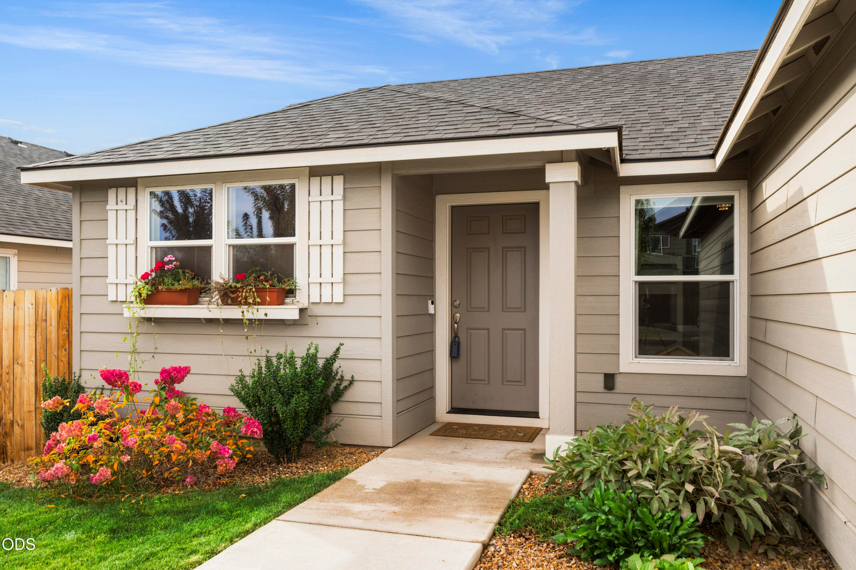 3822 SW Pumice Avenue