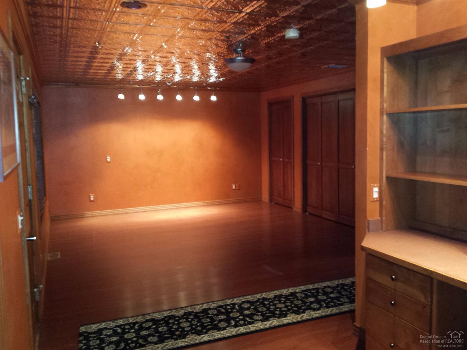 Center - Residential