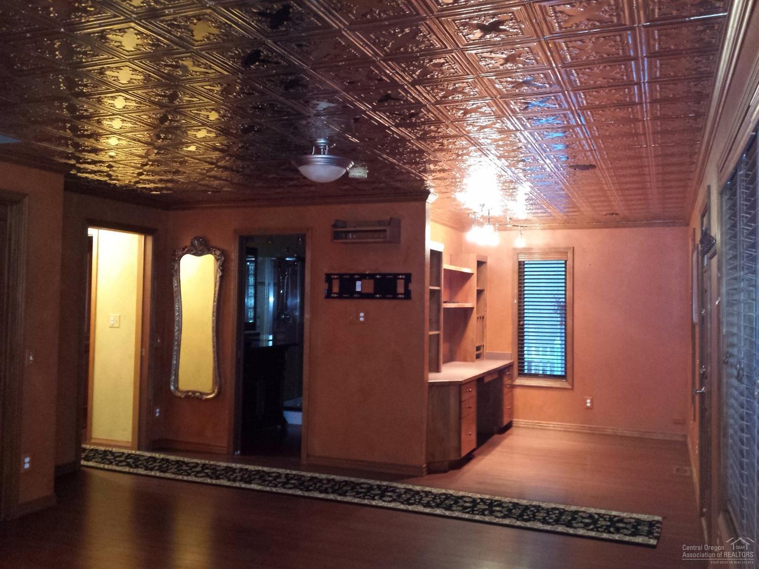 Center - Residential