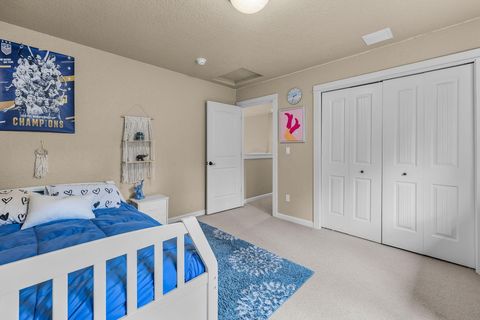 Tiny photo for 53591 Brookie Way, La Pine, OR 97739 (MLS # 220210314)
