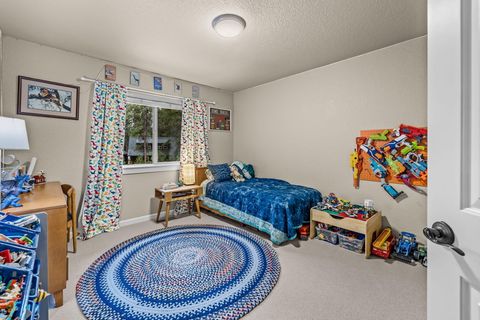 Tiny photo for 53591 Brookie Way, La Pine, OR 97739 (MLS # 220210314)