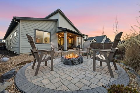 Tiny photo for 3016 NE Moreno Place, Bend, OR 97701 (MLS # 220217433)