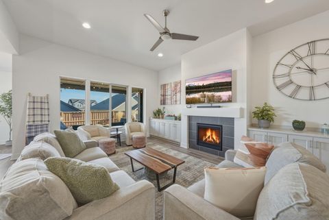 Tiny photo for 3016 NE Moreno Place, Bend, OR 97701 (MLS # 220217433)