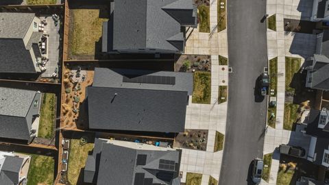 Tiny photo for 3016 NE Moreno Place, Bend, OR 97701 (MLS # 220217433)