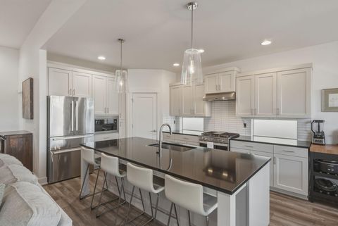 Tiny photo for 3016 NE Moreno Place, Bend, OR 97701 (MLS # 220217433)