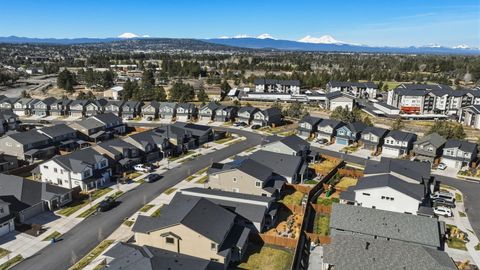 Tiny photo for 3016 NE Moreno Place, Bend, OR 97701 (MLS # 220217433)
