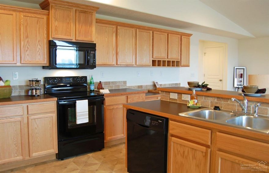 Darrington floor plan in the third phase of Pettigrew Place! 3 bedrooms and 2.5 bathrooms in this well designed 2-story home, 4' extended garage, gas fireplace and covered back patio included! Quartz kitchen countertop, laminate flooring and Stainless Steel appliances. Be one of the first to take advantage of early pricing in the final phase of this established neighborhood. *Est Completion November 2017 *Included finishes shown in final photo!