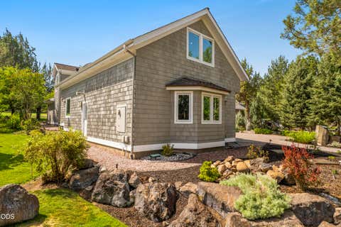 Tiny photo for 2021 Osprey Drive, Redmond, OR 97756 (MLS # 220227106)