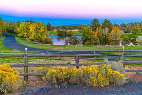 Tiny photo for 2021 Osprey Drive, Redmond, OR 97756 (MLS # 220227106)