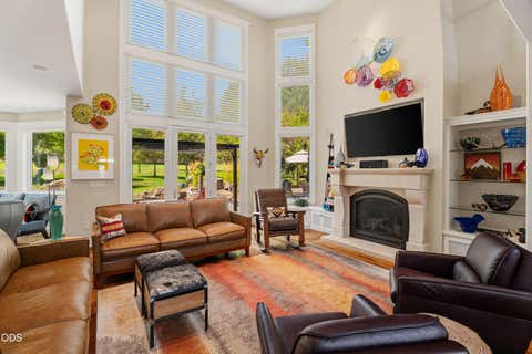 Tiny photo for 2021 Osprey Drive, Redmond, OR 97756 (MLS # 220227106)