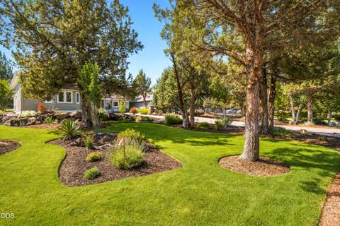 Tiny photo for 2021 Osprey Drive, Redmond, OR 97756 (MLS # 220227106)