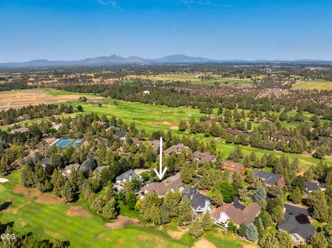 Tiny photo for 2021 Osprey Drive, Redmond, OR 97756 (MLS # 220227106)