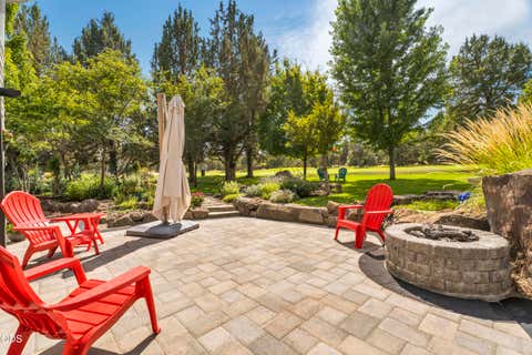 Tiny photo for 2021 Osprey Drive, Redmond, OR 97756 (MLS # 220227106)