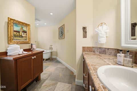 Tiny photo for 2021 Osprey Drive, Redmond, OR 97756 (MLS # 220227106)