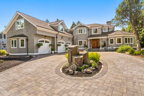 Photo of 2021 Osprey Drive, Redmond, OR 97756 (MLS # 220227106)