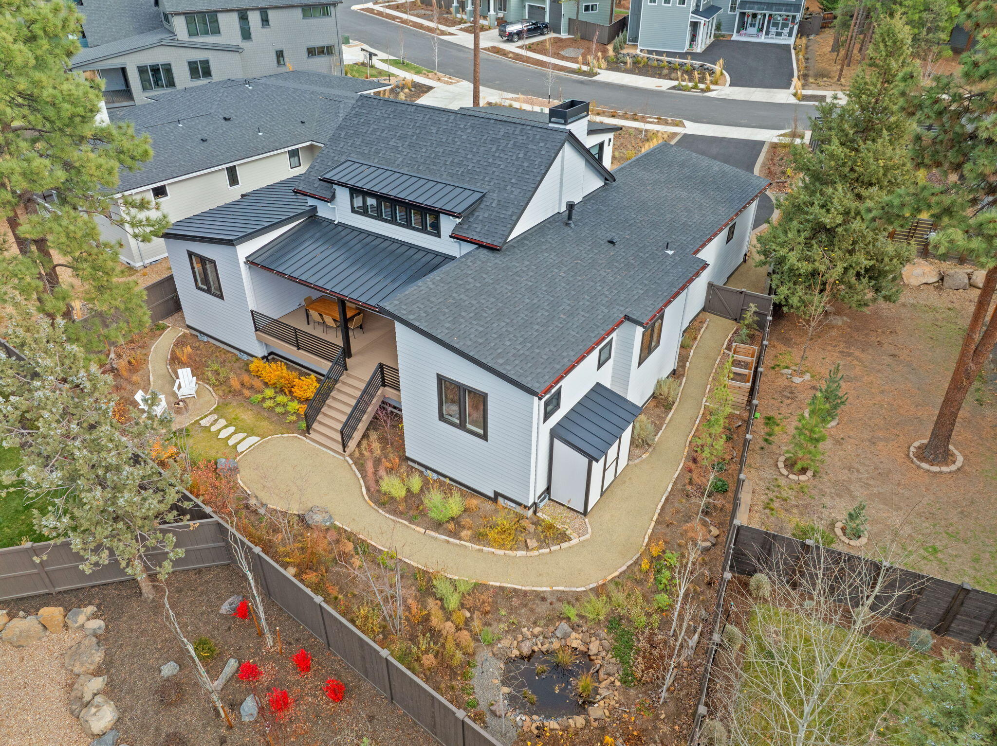 2947 NW Polarstar Avenue