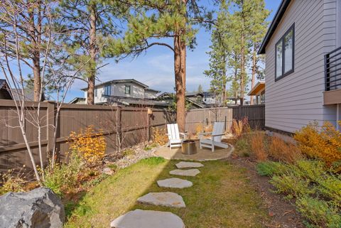 Tiny photo for 2947 NW Polarstar Avenue, Bend, OR 97703 (MLS # 220211997)