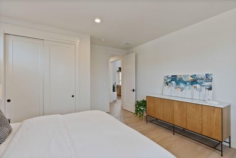 Tiny photo for 2947 NW Polarstar Avenue, Bend, OR 97703 (MLS # 220211997)