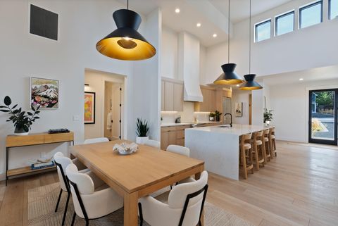 Tiny photo for 2947 NW Polarstar Avenue, Bend, OR 97703 (MLS # 220211997)