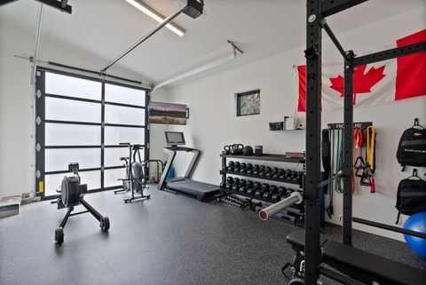 Tiny photo for 2947 NW Polarstar Avenue, Bend, OR 97703 (MLS # 220211997)