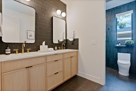 Tiny photo for 2947 NW Polarstar Avenue, Bend, OR 97703 (MLS # 220211997)