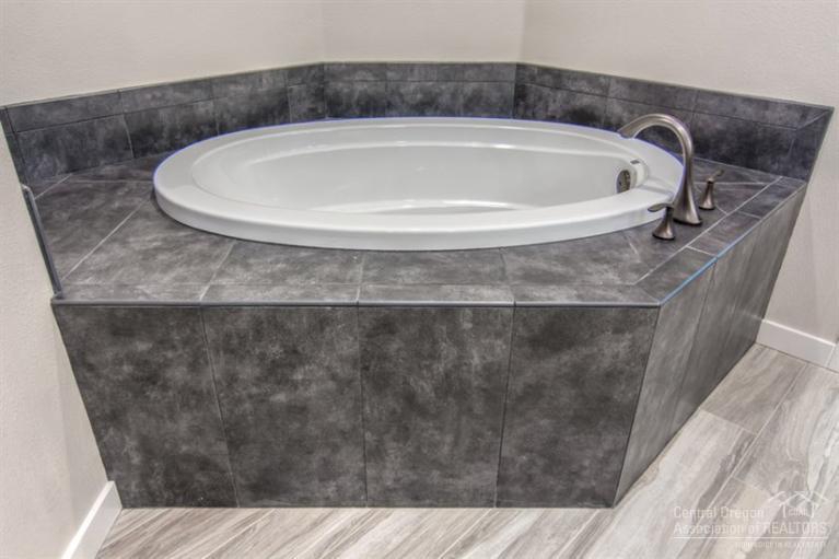 Awbrey Glen - Residential